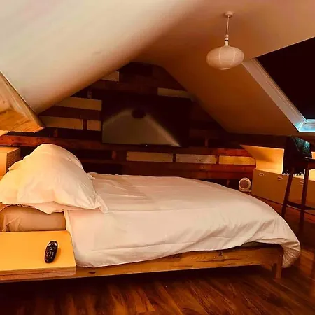 The Lough View Annex موفيل