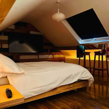 The Lough View Annex